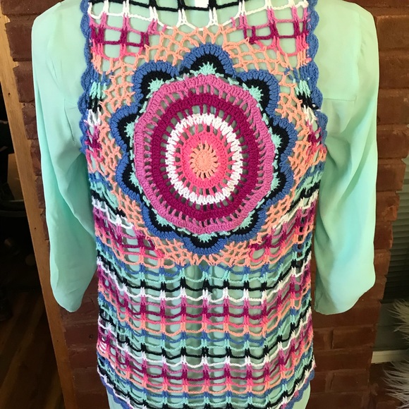 Adorable girls vest - Picture 5 of 6